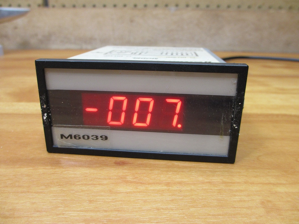 Texmate DU-35P *USED POWERS UP* Digital Panel Meter 110VAC