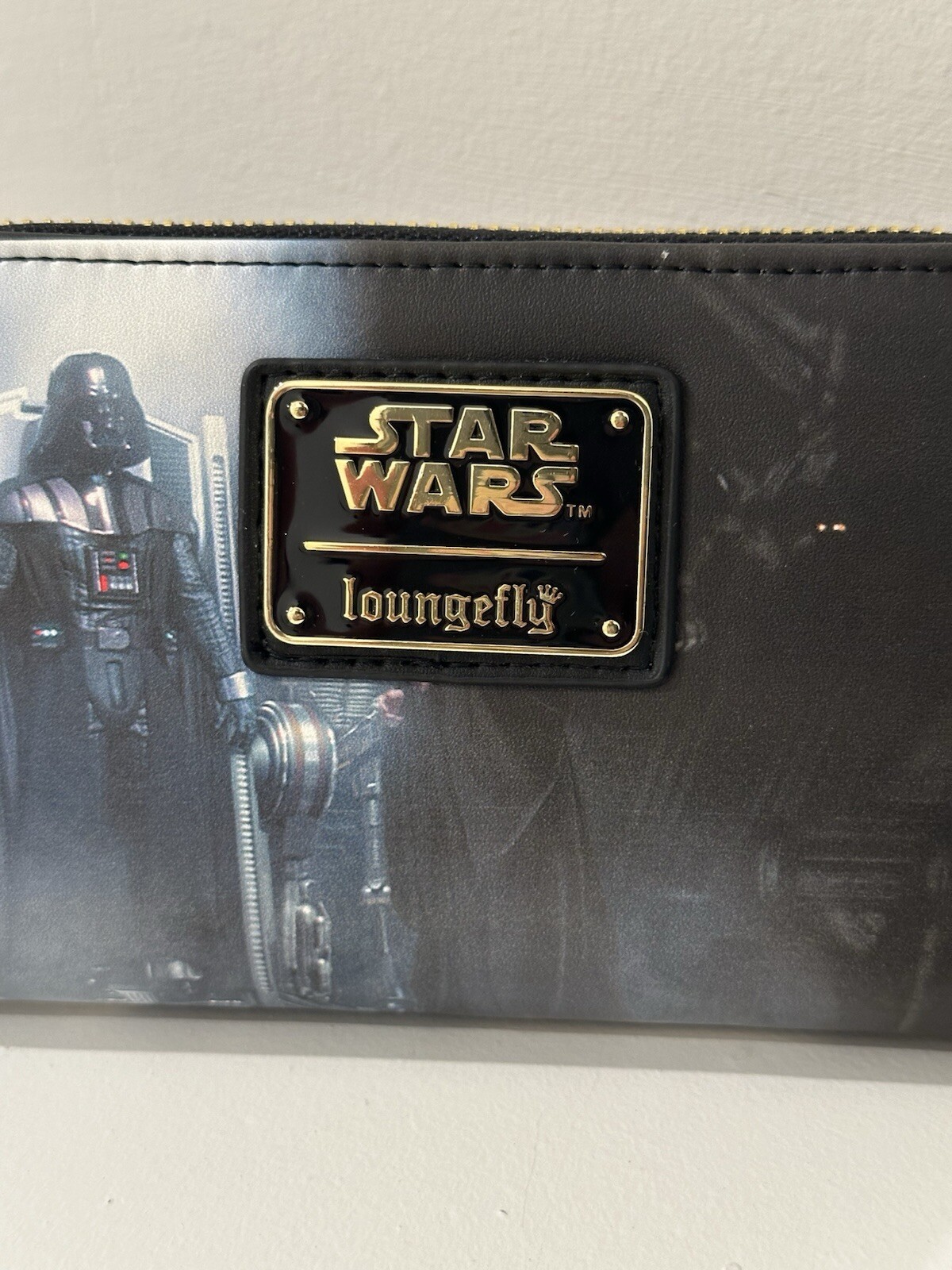 Loungefly Disney Star Wars Episode III Revenge of the Sith Scene Zip Wallet NWT!