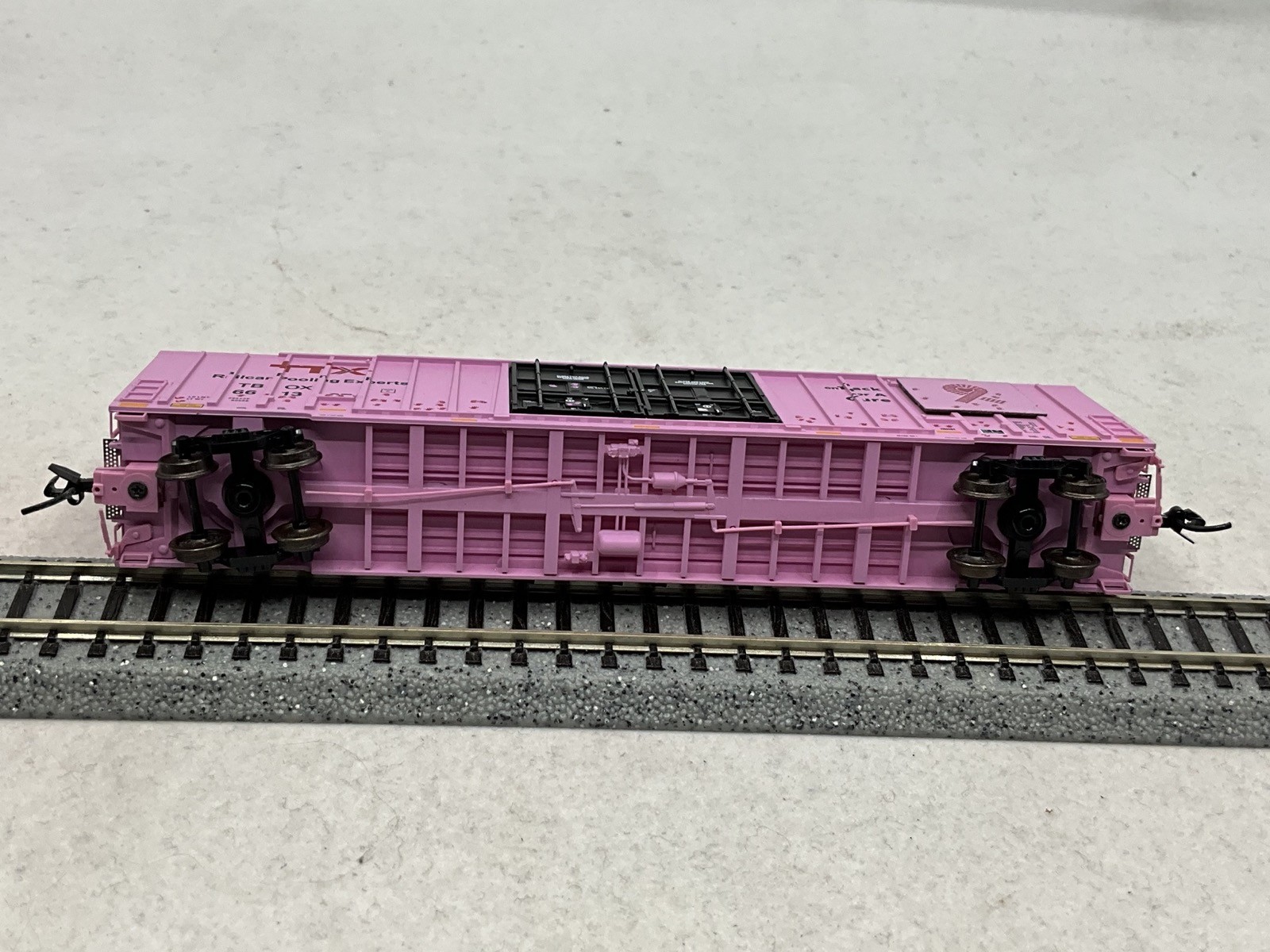 NIB MicroTrains N Scale TTX Pink 'On Track for a Cure' 60 Ft HighCube Boxcar