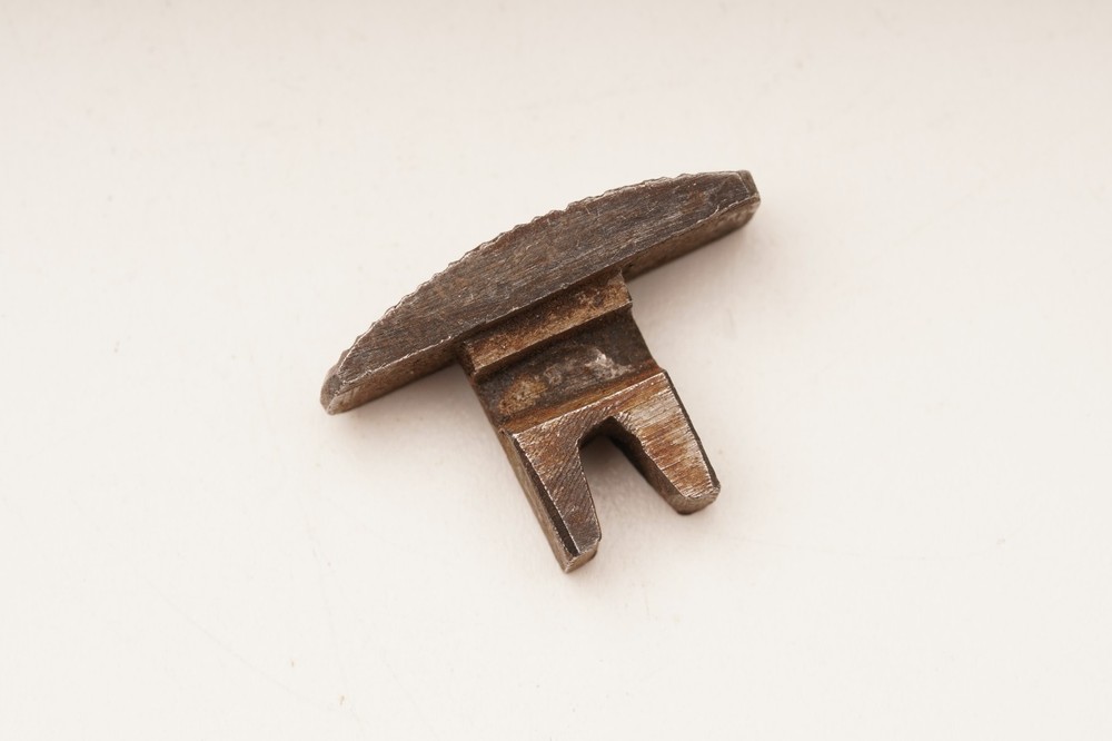 Stevens Ranger SxS Hammerless - Safety Button