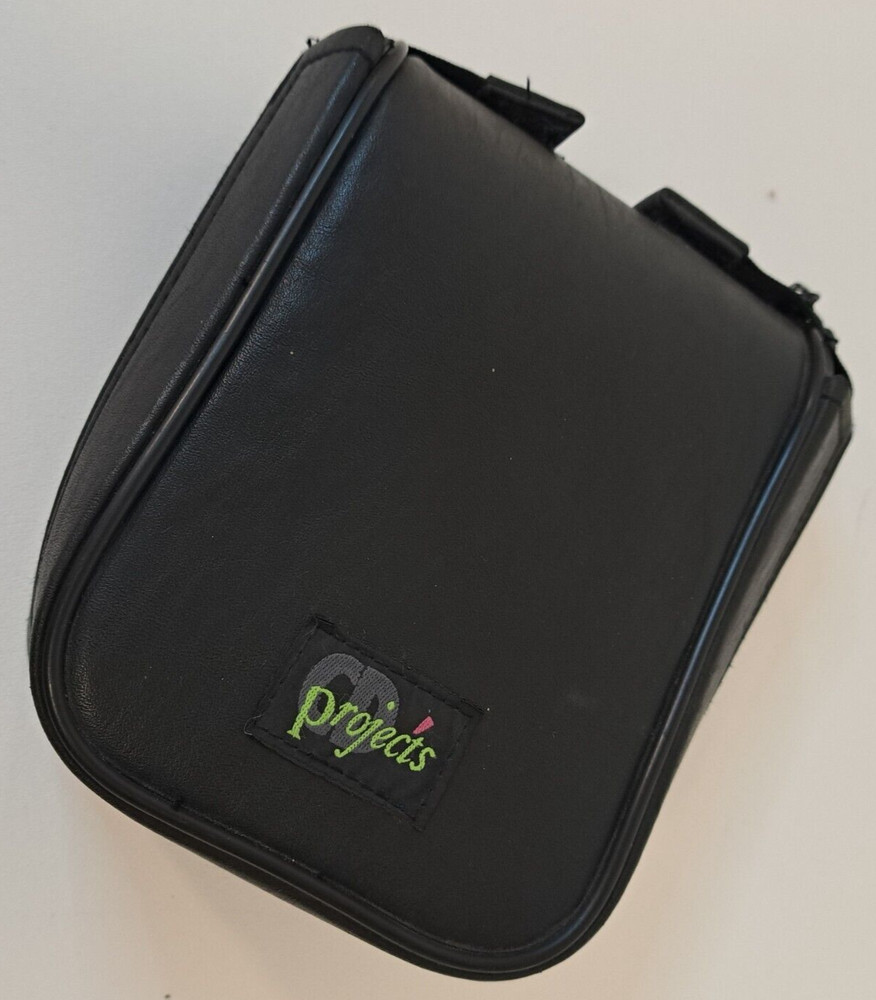 CD Projects - 12 CD/DVD case / Holder - Black with Carry - Zipper Closure