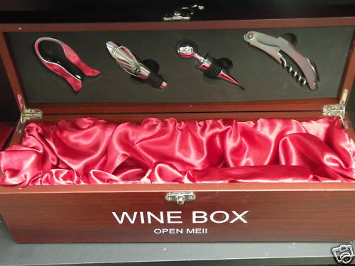 PERSONALIZED WINE GIFT BOX W/ TOOLS - FREE ENGRAVING!!!
