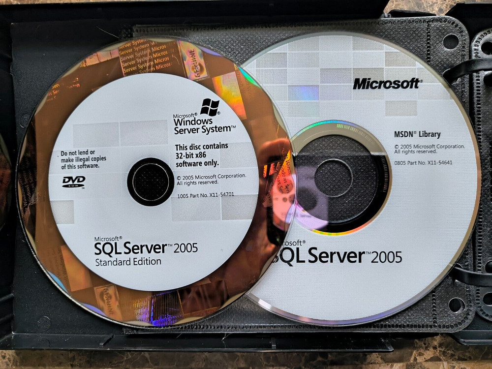 Microsoft SQL Server 2005 Standard RETAIL Box 5 CAL