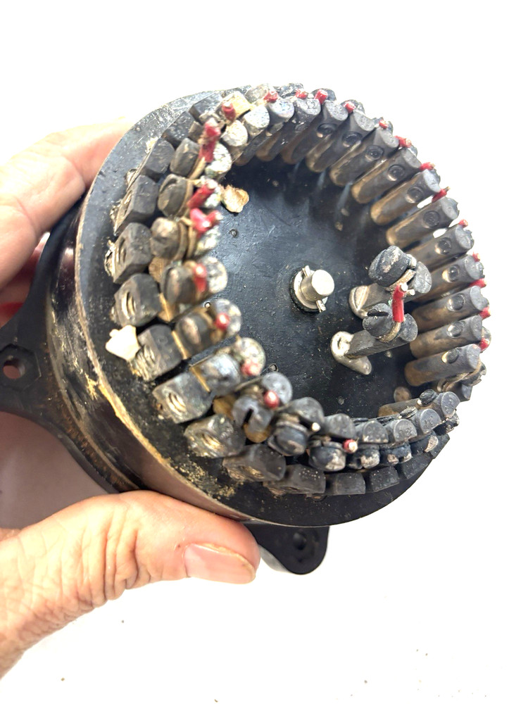 The Lewis Engineering Co. 27S28B4 - 28 Point Temp. Selector Switch 4" Face