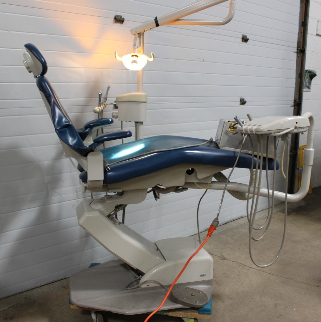 Adec Dental Patient Proma Exam Procedure Chair Unit & Light. Pls see the picture