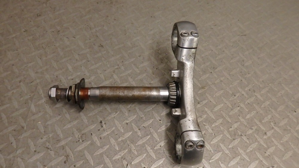 Triumph Thunderbird 900 lower, bottom yoke, fork clamp