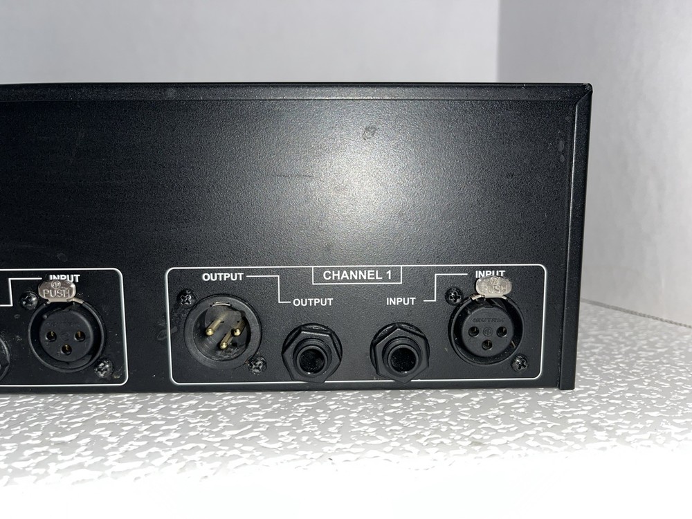 dbx 231s 31 band equalizer in excellent condition