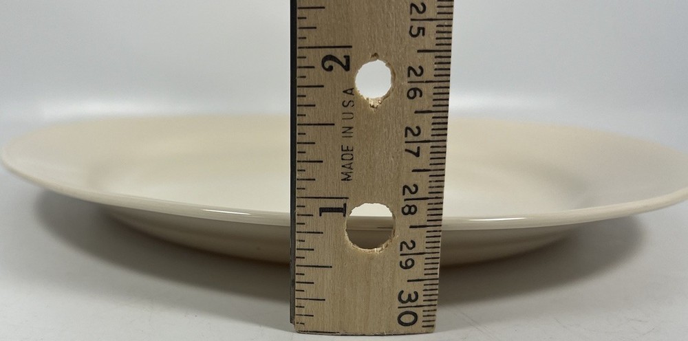 Corning COMCOR Oval Serving Platter 11 ½” x 9”. Sandstone Beige. Tableware.