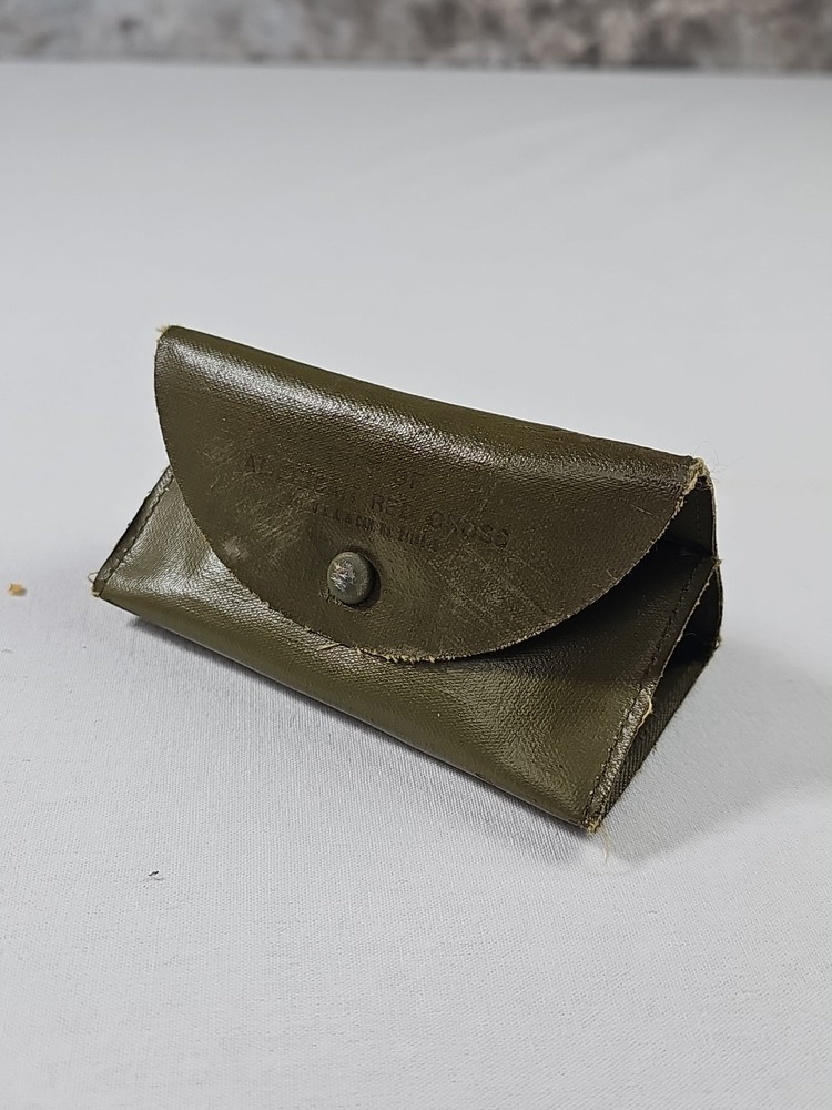 WWII American Red Cross Sewing Kit Needles, Thread, Buttons, Instruct E-Z Thread