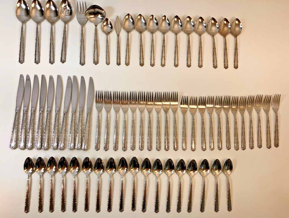Lot Oneida Cherie Stainless Flatware