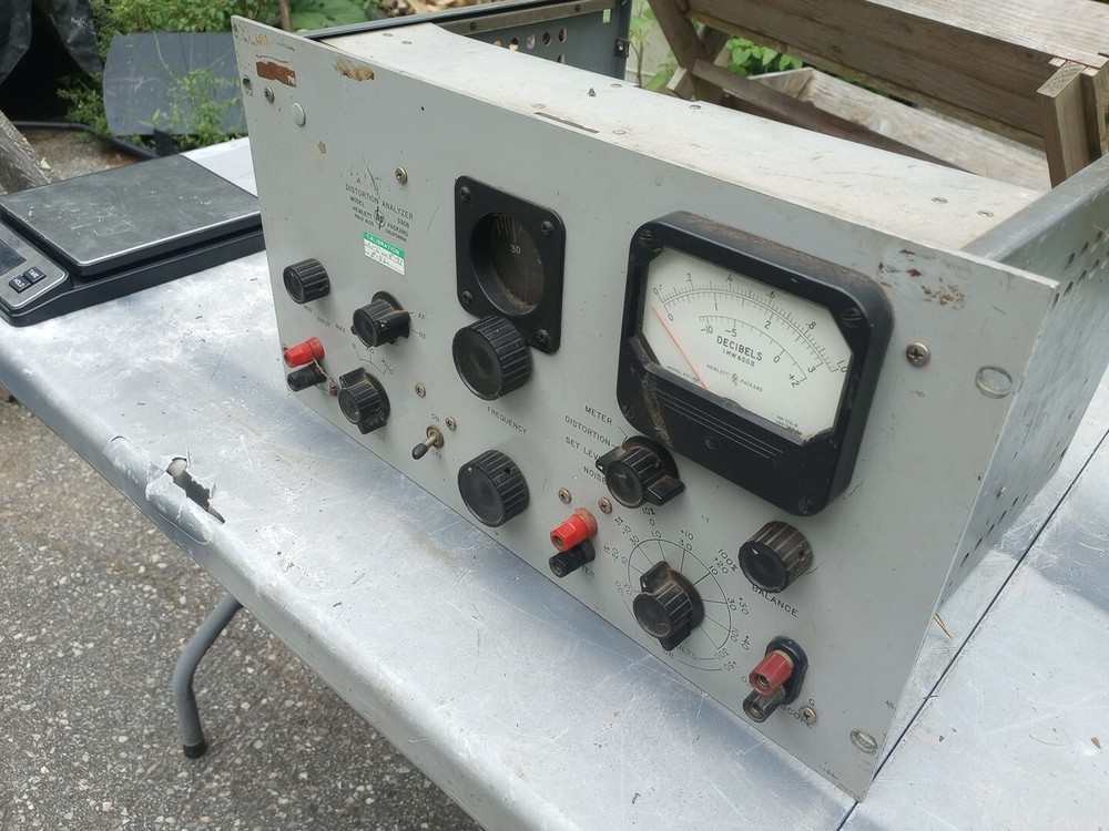 HP Model 330 B Distortion Analyzer