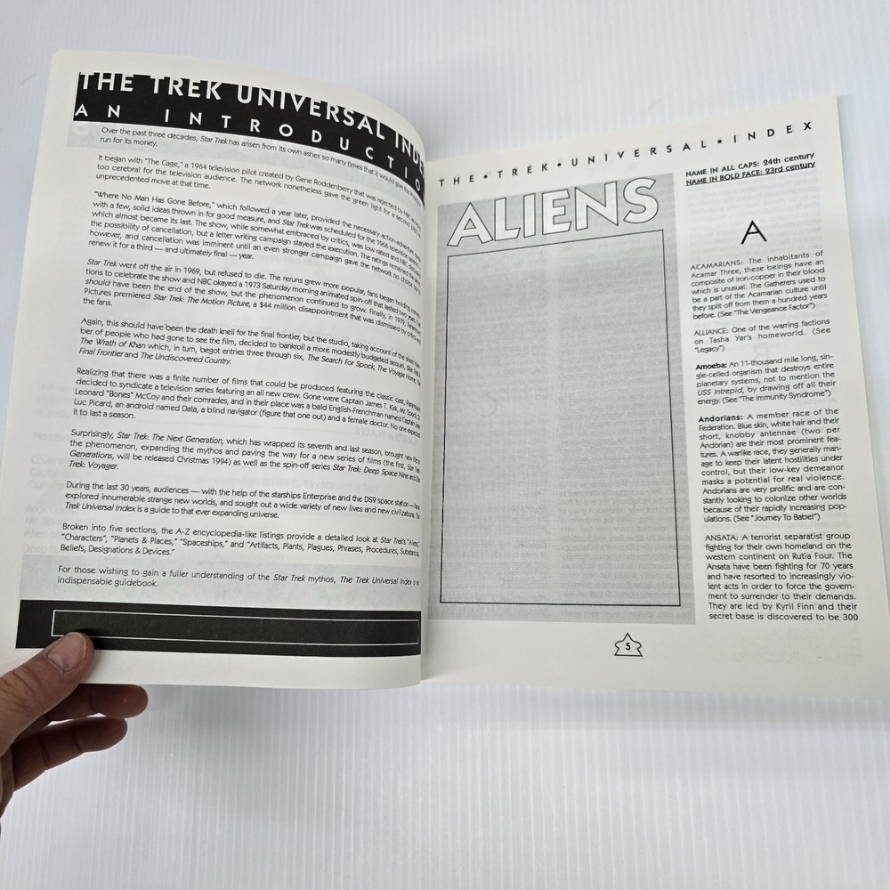 The Trek Universal Index Book Star Trek 1994 Thomas Maxwell Reference Book