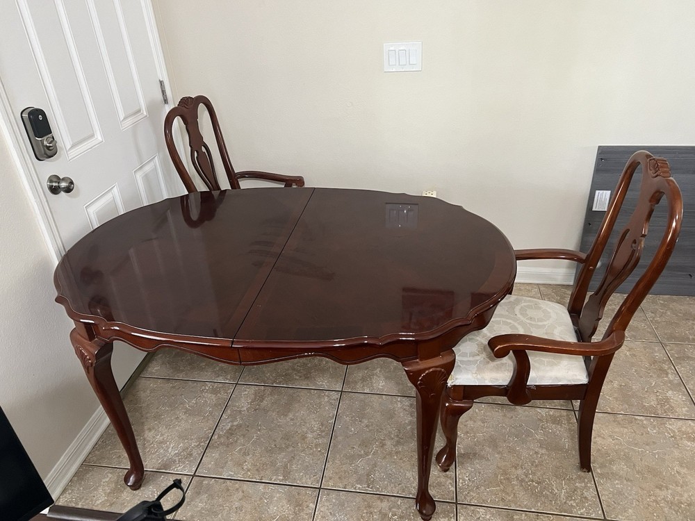 Dining Room Table With Chairs