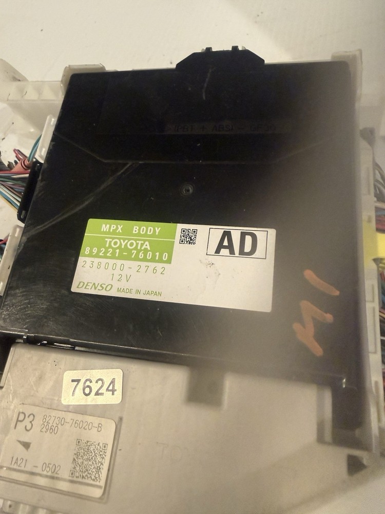 2011–2014 LEXUS CT200H MULTIPLEX NETWORK CONTROL ECM OEM 89221-76010