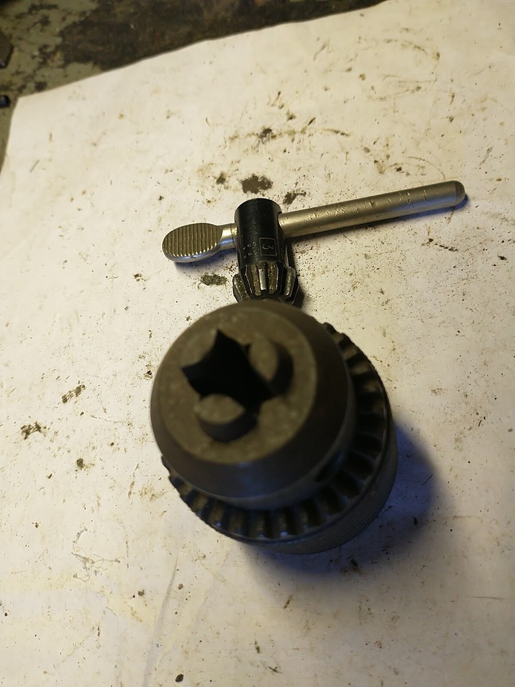 Jacobs No. 34 1/2" drill chuck And Key