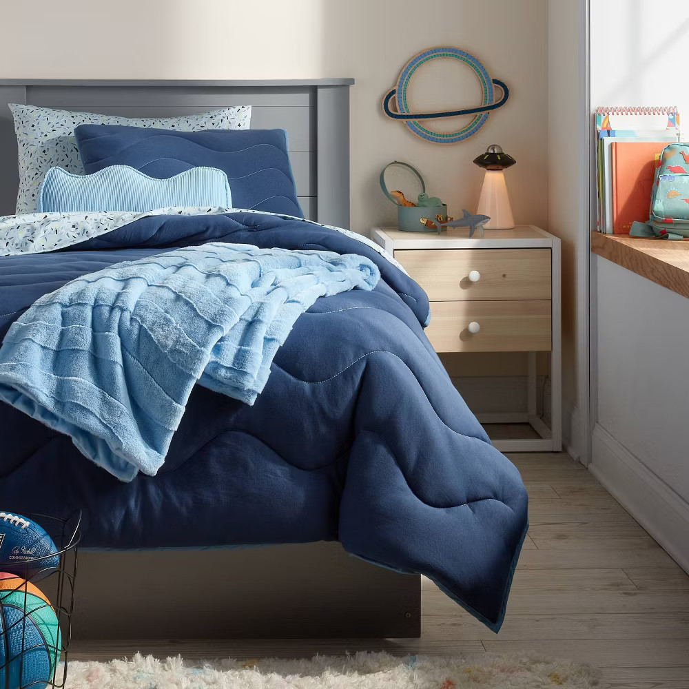 Full/Queen Navy Wave Kids' Comforter Set - Pillowfort