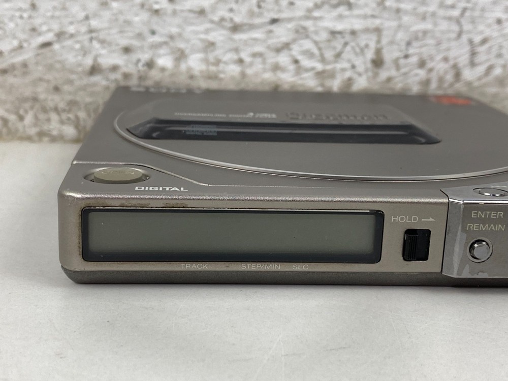 Vintage Sony D-250 Discman Portable CD Player Silver