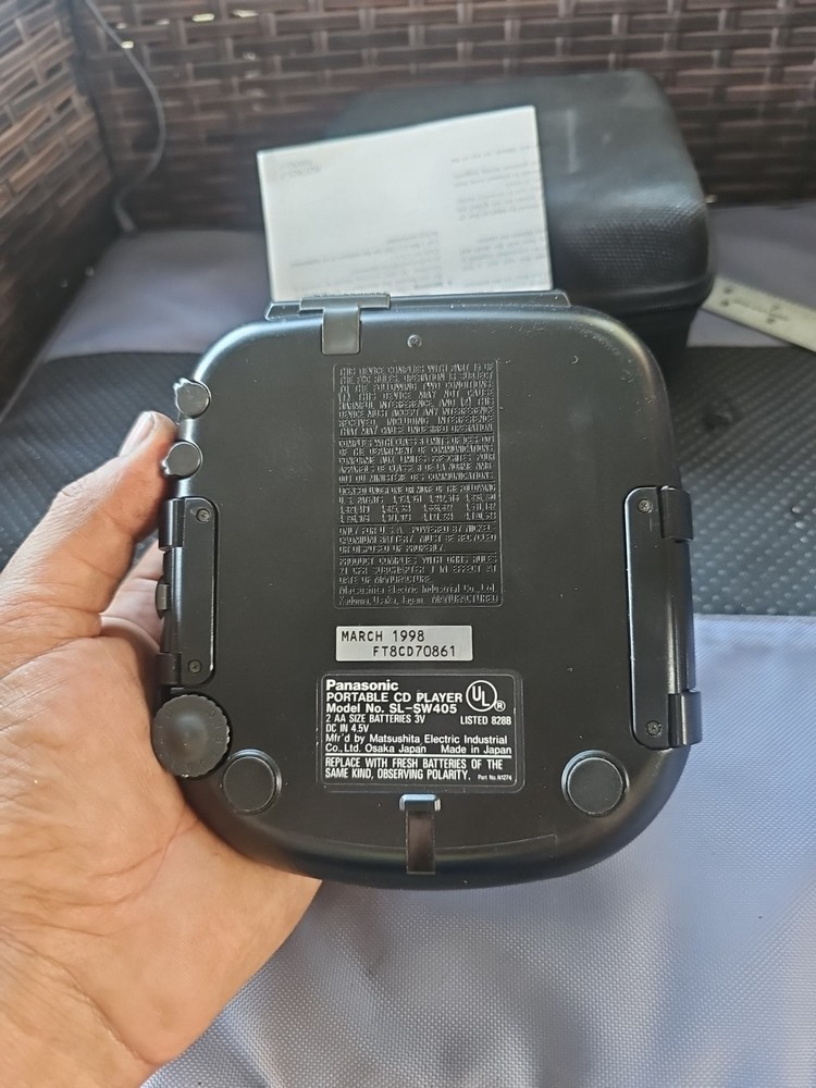 Panasonic Portable CD Player Mash Shock Wave SL-SW405 + Instructions Untested V8