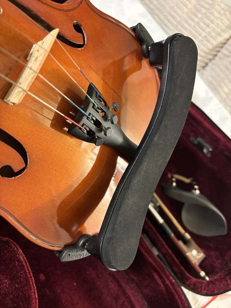 4/4 Full Size Violin Outfit w Case Bow Chin Rest Extras String Kit