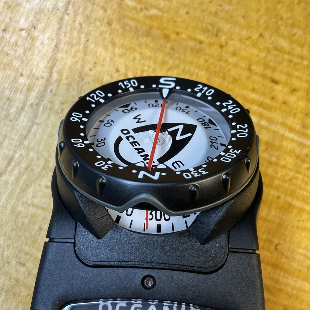 Oceanic Pro Plus 4 with Compass and Quick Disconnect (QD) Scuba Diving Console