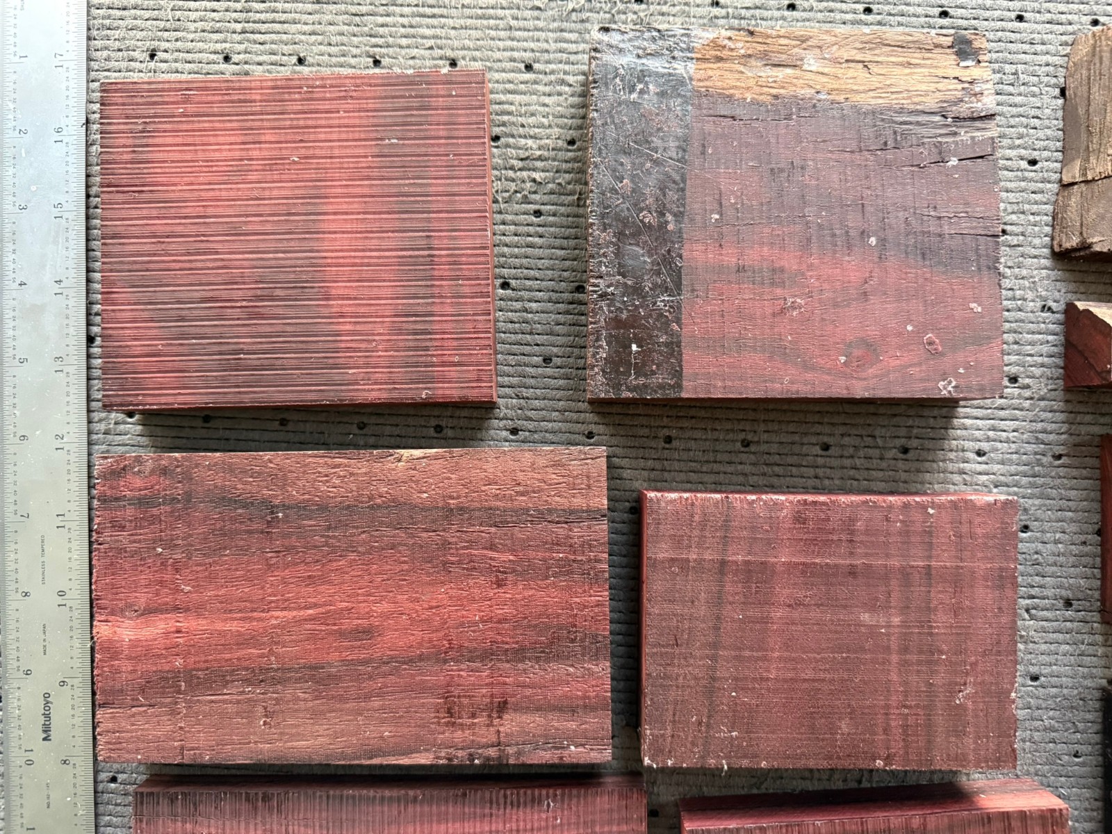 Bois de Rose 7 pounds box #19