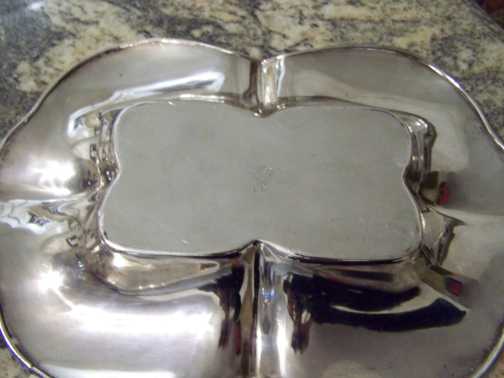 VINTAGE SILVER FLATWARE / BREAD / VEGGIE SERVING TRAY VICTORIAN QUADRUPLE PLATE