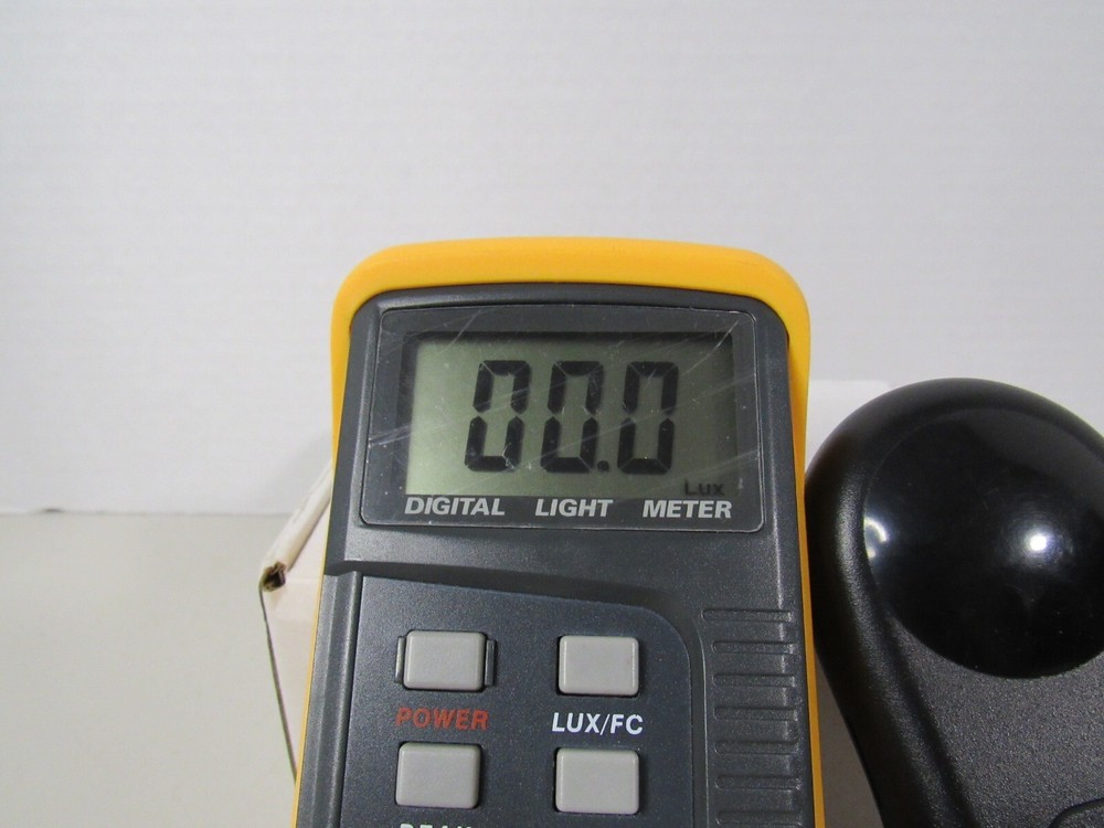 Digital Illuminance Light Meter LCD Display LX-1330B Working-Used