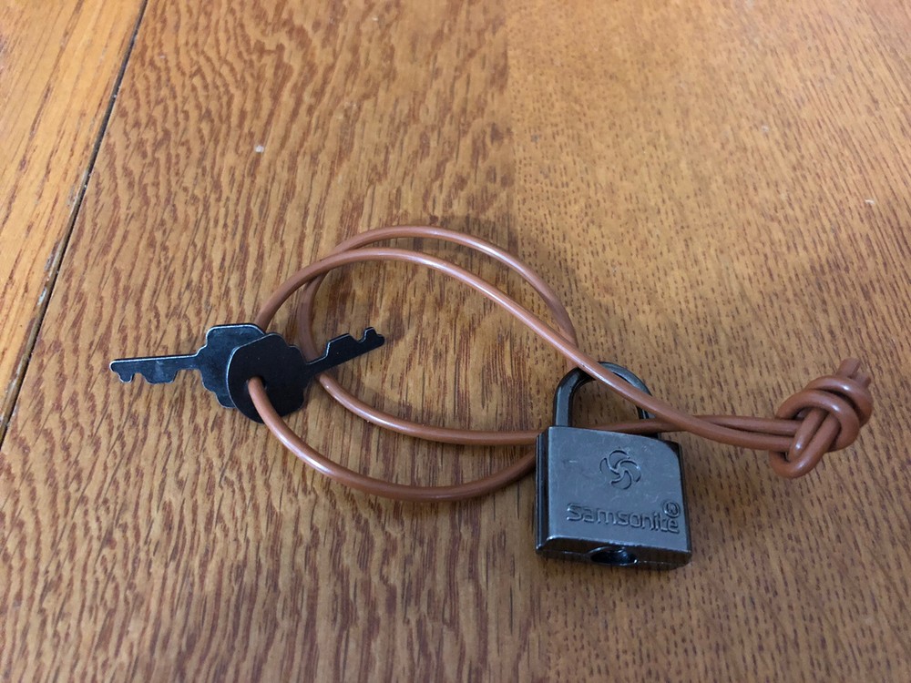 SAMSONITE LUGGAGE REPLACEMENT LOCK & 2 KEYS