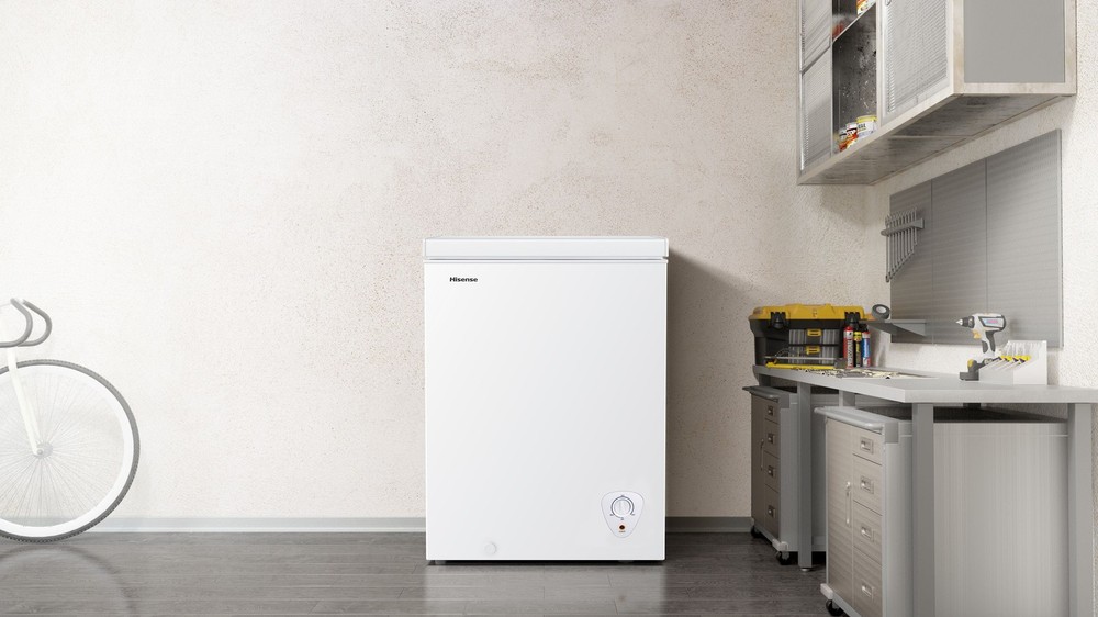 5 cu ft Garage Ready Chest Freezer- White