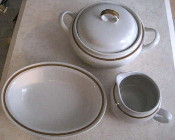 NEW MOUNTAIN WOOD OVAL SERVING BOWL