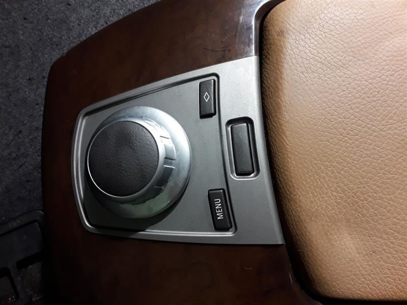 2007 BMW 750LI REAR CENTER ARMREST CONSOLE TAN