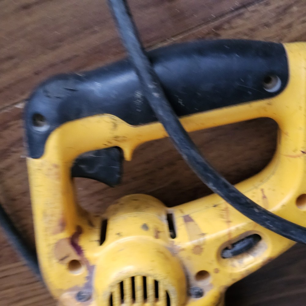 DeWalt DW311 120V Type 2 Variable Speed Reciprocating Saw With Case Tested