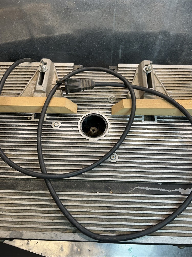 CRAFTSMAN 315.174921 ROUTER WITH TABLE