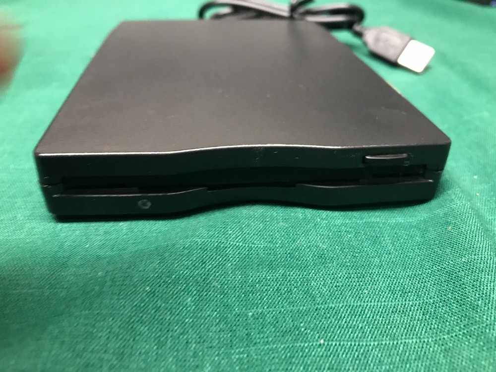 Bytecc Portable Diskette Drive External for 3.5" 1.44Mb Floppy Disk BT-144