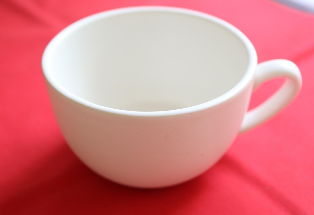 LARGE CERAMIC APPLE COMPUTER COFFEE CUP MUG