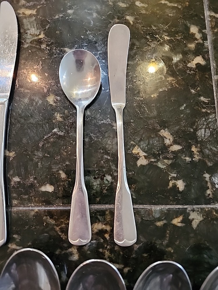 FB ROGERS Oneida Korea Quincy Pattern FLATWARE Set of 29pc.