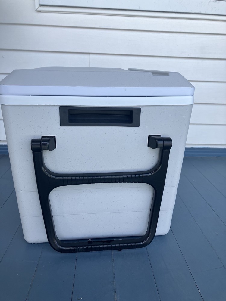 Koolatron 12V Electric Cooler / Warmer 36 Qt Opened Box New