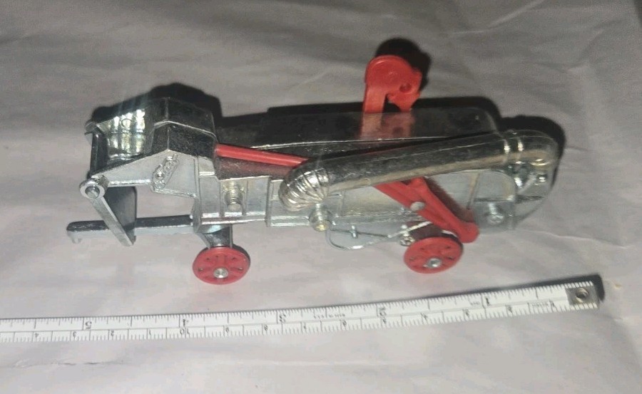 JLE Threshing Machine 1/64 Diecast Farm Implement Replica- Good Condition