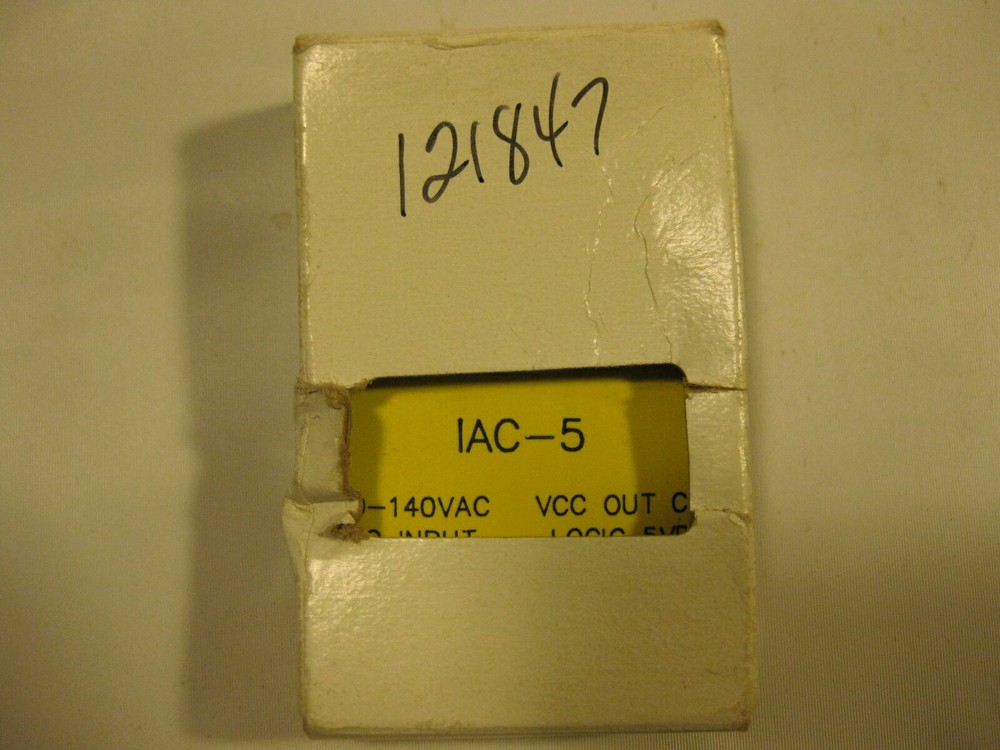 CRYDOM IAC-5 90-140VAC Input, Logic 5VDC Output