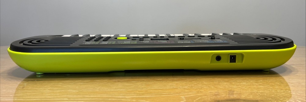 Casio Mini Electronic Keyboard SA-46 Green Black 32 Keys