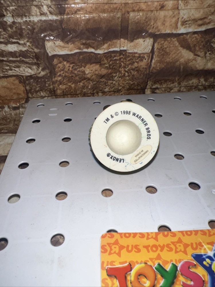 Tasmanian Devil 1998 Lenox Warner Bros Ceramic ￼ Thimble Vintage 2.5”