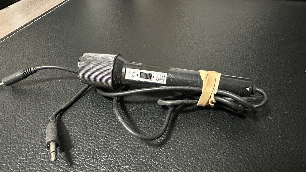 Realistic Dynamic Microphone - 300 Ohm - 3.5 and 2.5 mm  - Audio Recording