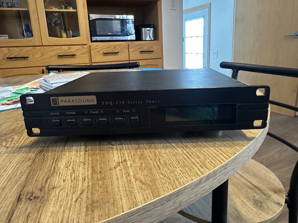 Parasound TDQ-150 Stereo Tuner