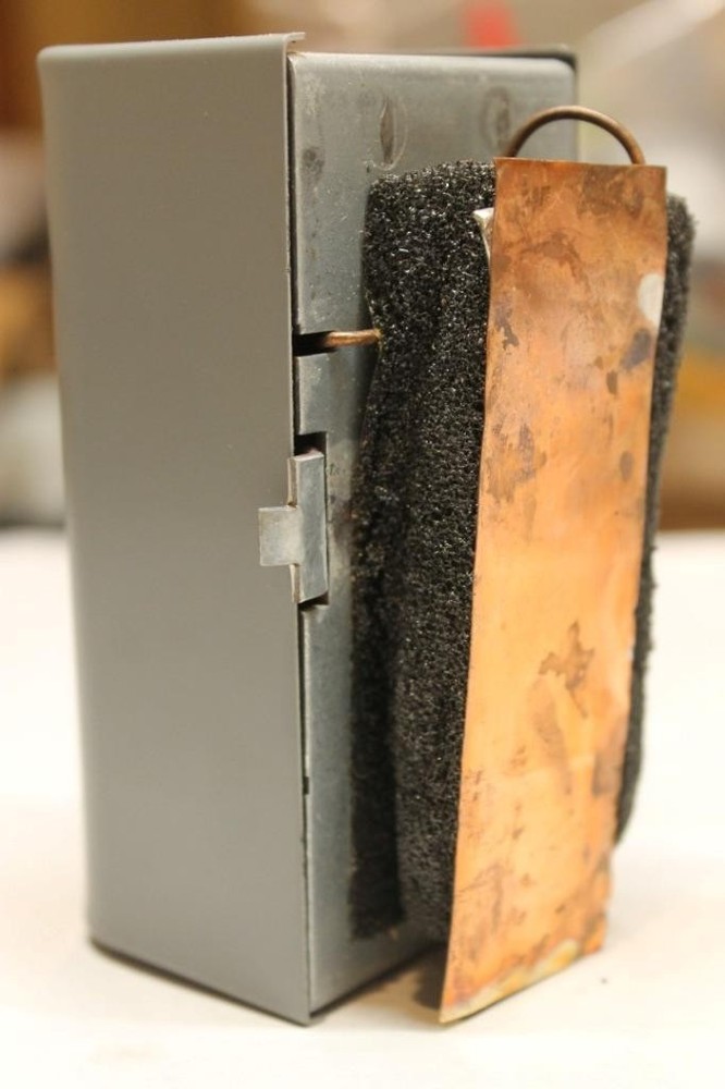 Johnson Controls A19DAC-10C Surface-Mounted Single-Stage Temperature Control ^