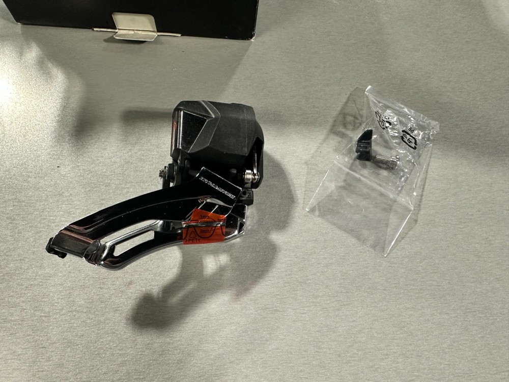 Shimano XT M8070 Di2 Front Derailleur
