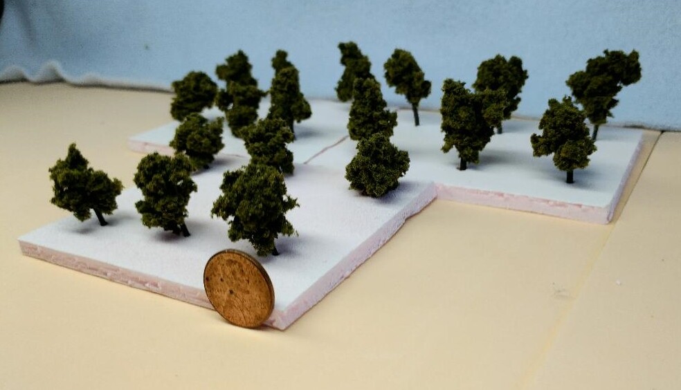 Z SCALE - HAND CRAFTED TREEZ - Medium Green - Correct Sized for Z Scale -18 Pack