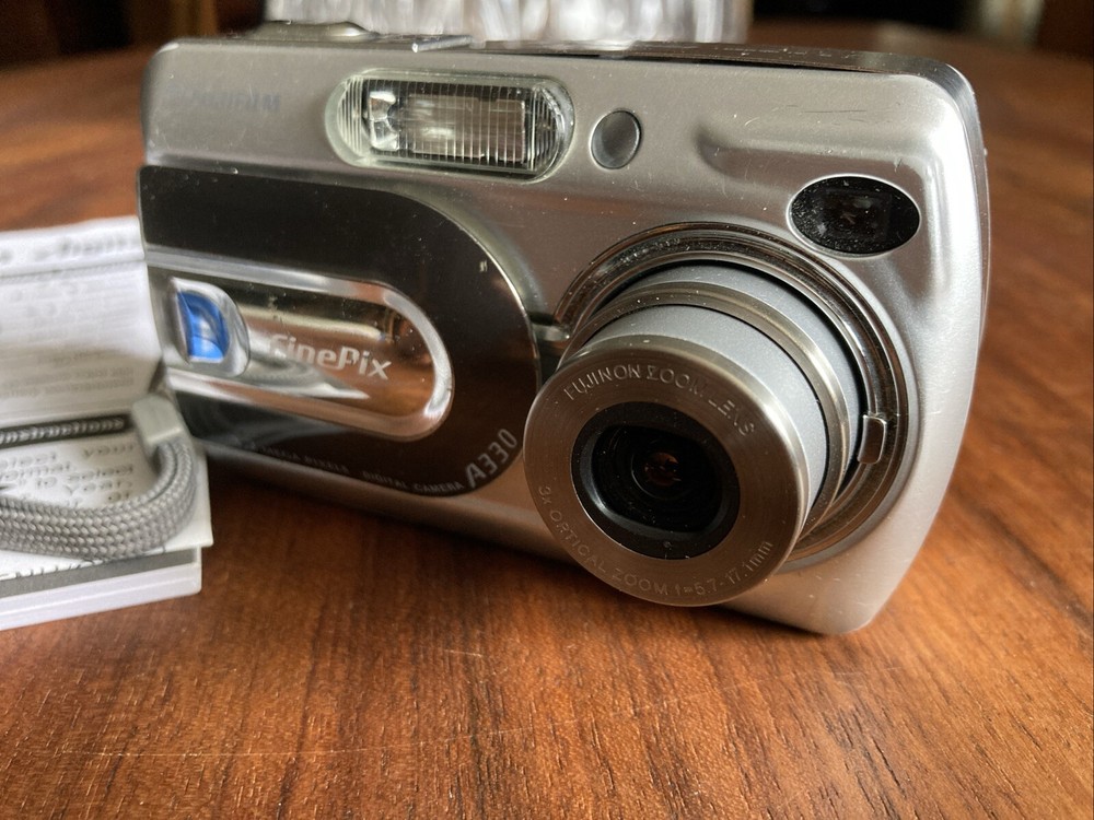 Fujifilm Digital Camera FinePix A330 3.2MP Silver Tested