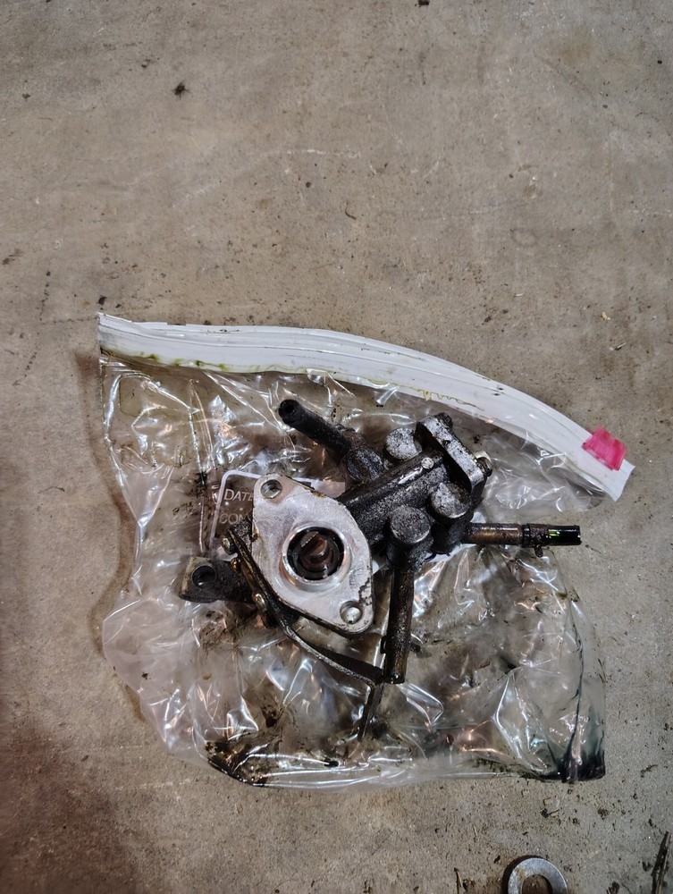 1992 Arctic cat ext oil pump