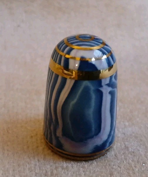 BOUCHER ORIGINAL AGATEWARE THIMBLE No 3 U2S2