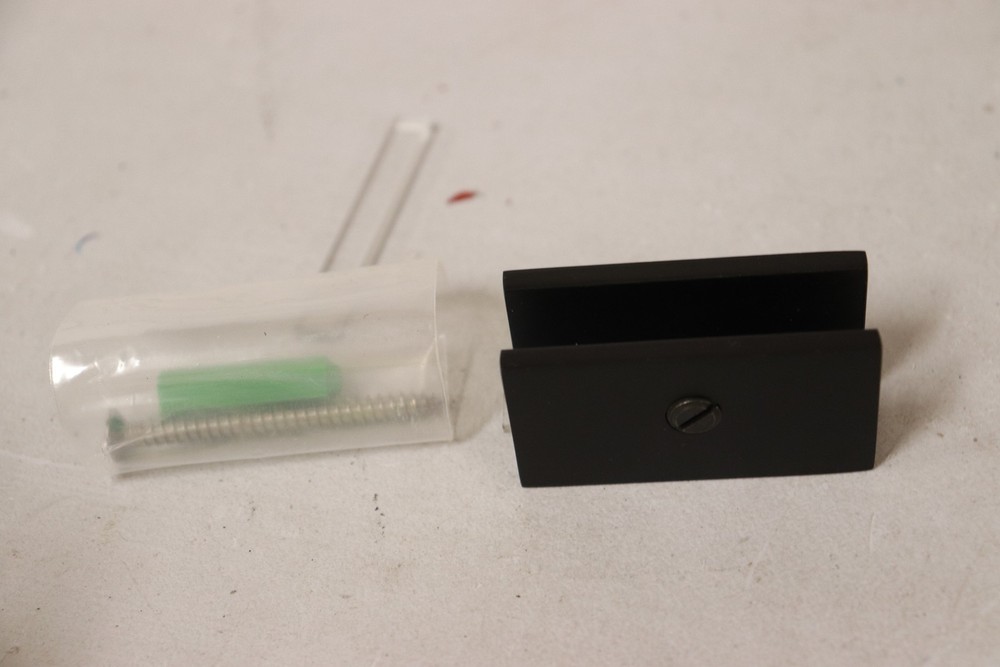 Mounting Clip Kit Matte Black for Single Fixed Panel in 78" GW-CL-MB